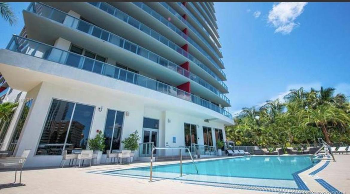 הלנדל ביץ' Stunning Penthouse Suite Waterfront 2Bd 2Ba מראה חיצוני תמונה